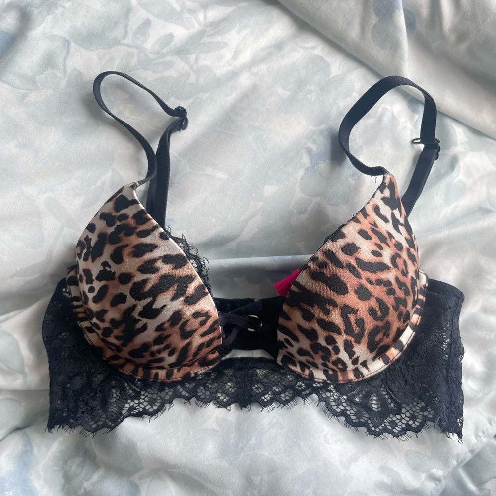 La SENZA Brown and Black Leopard Print Bra with Lace Trim